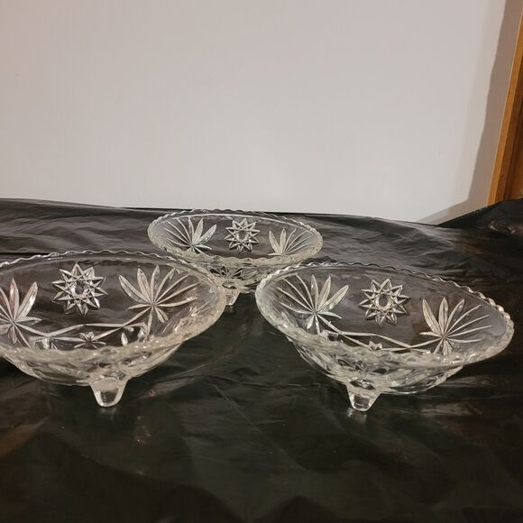 set of 3 Anchor Hocking early American precut 3 feet candy/nut/relish dishes - Picture 2 of 6